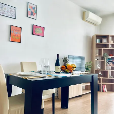 апартамент Flowers Apartment Warna