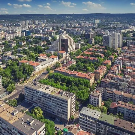 апартамент Flowers Apartment
